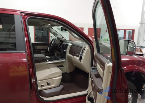 2017 Ram 2500 Laramie 4X4 6'4 Box из США, поврежденный, VIN 3C6UR5FL7HG776565